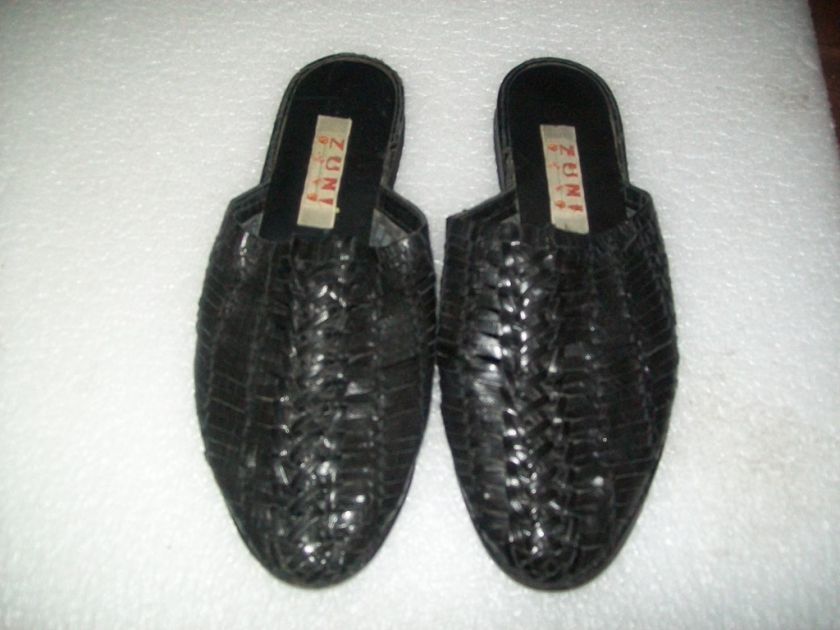 ZUNI BLACK WOVEN SLIDES SIZE 8 MADE IN INDIA SIZE 8  