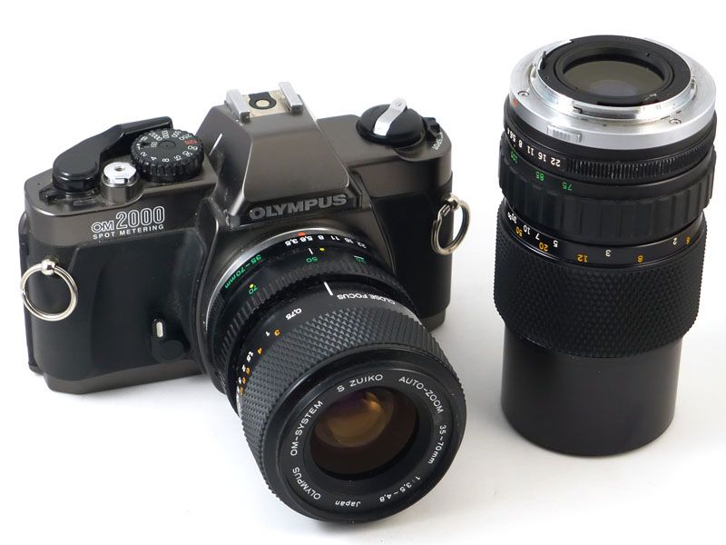 EXC Rare Olympus OM2000 with 2 Lenses OM 2000  