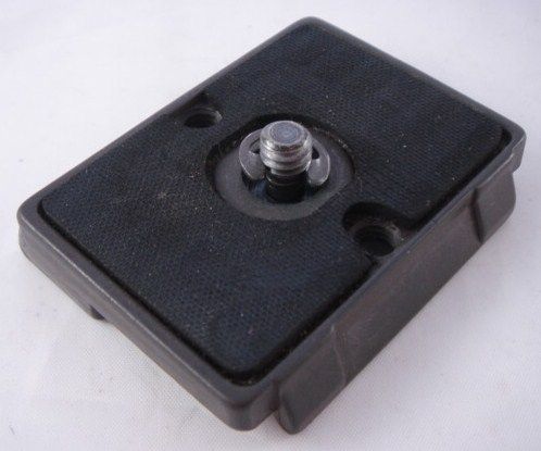 BOGEN F/ HASSELBLAD MAMIYA TRIPOD QUICK RELEASE PLATE  