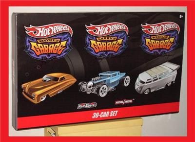 HOT WHEELS GARAGE 30 CARS SET DRAG BUS VW T1 CHASE  