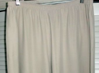 Gorgeous Excellent Condition EILEEN FISHER Khaki Beige Silk Slacks 