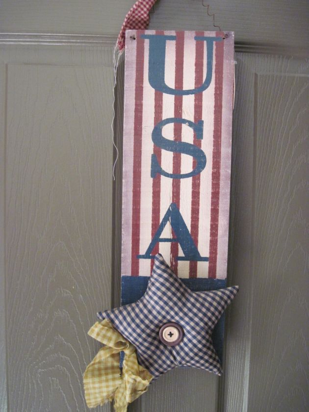 COUNTRY AMERICANA USA FLAG STAR PLUSH WOOD WALL PLAQUE  