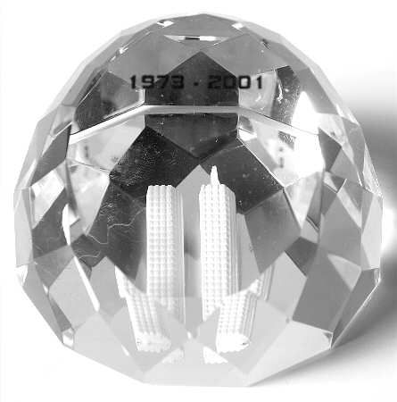 Roman CRYSTALLE World Trade Center Paperweight 5746308  