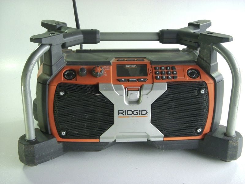 Ridgid R8408 Job Work Site AM/FM Radio w/ Ipod Dock  