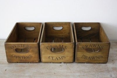 VINTAGE WOODEN FISH CRATE TRUG BUSHEL BOX PLANTER LARGE SET HANDLES 