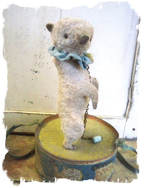 Antique Style ★ ToY Circus Grizzly Bear STANDING ★ by Whendis 