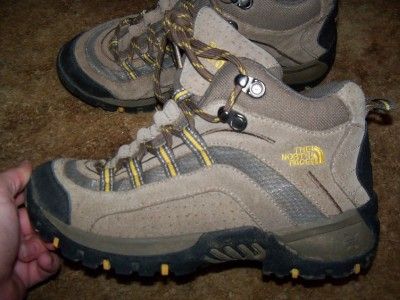 Womens The North Face Winter Hiking Boots Size 7.5  