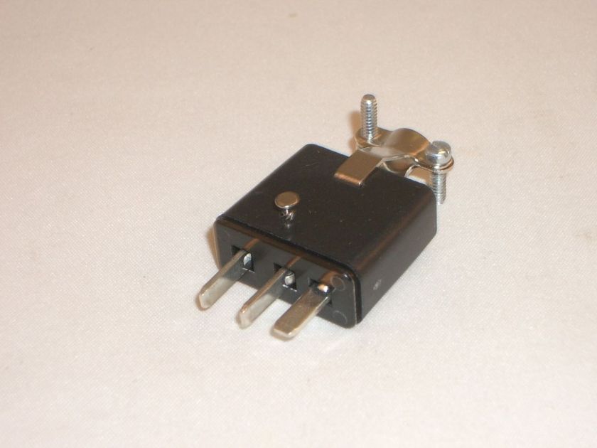 CINCH JONES MOLEX AC DC POWER CONNECTOR 3PIN PLUG P3303  