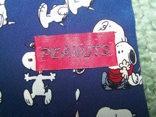   SNOOPY Dress Tie 100% Silk Cute Collectible Gift Excellent Condton