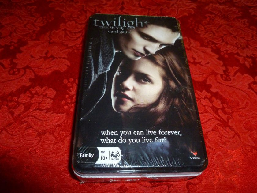 TWILIGHT MOVIE CARD GAME IN COLLECTIBLE TIN  