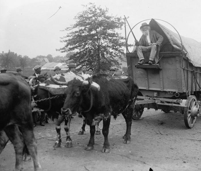 1925 photo Ezra Meeker with 101 ranch, 5/11/25  