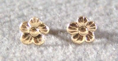 ANTIQUE 14 K GOLD ETCH FLORAL STUD PIERCED EARRINGS *  