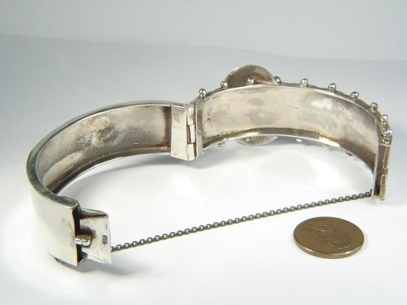 ANTIQUE STERLING SILVER ENGRAVED BUCKLE BANGLE BRACELET c1900 N/R 