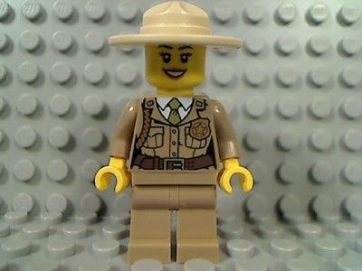 LEGO Forest POLICE WOMAN Girl Female Lipstick Hat Badge 4440 City 