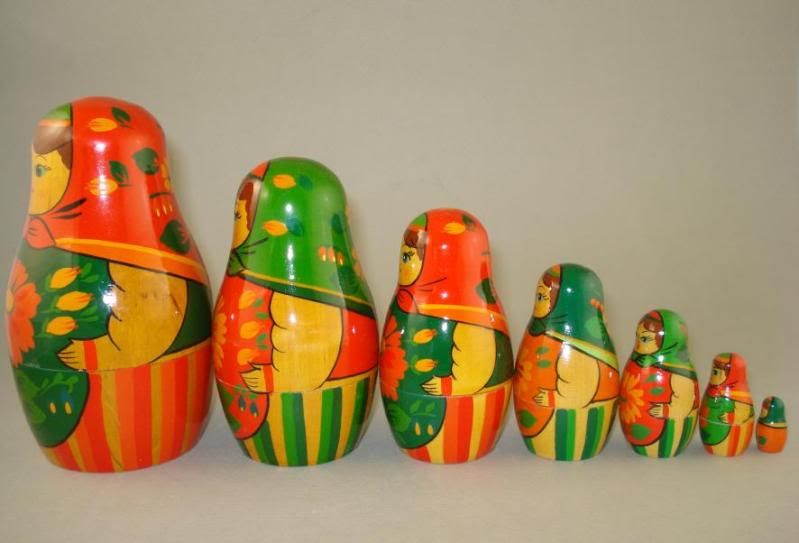 Set of 7 Vintage Russian Nesting Dolls w/ flowers*USSR*  