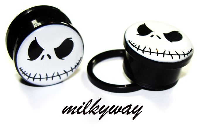 JACK SKELLINGTON EAR GAUGE PLUG SCREW ON hello kitty  