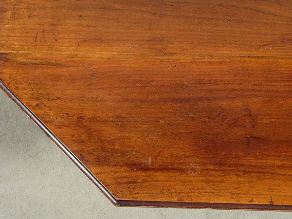 Antique English Walnut Octagonal Centre Window Table n78  