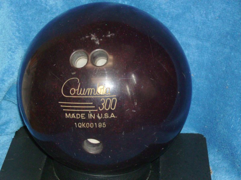 NICE COLUMBIA 300 MESSENGER 10 POUND LB BOWLING BALL  