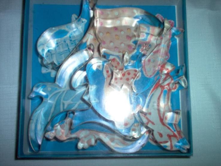 Cookie Cutters,7 QTY,Fish bird lizard w/box  