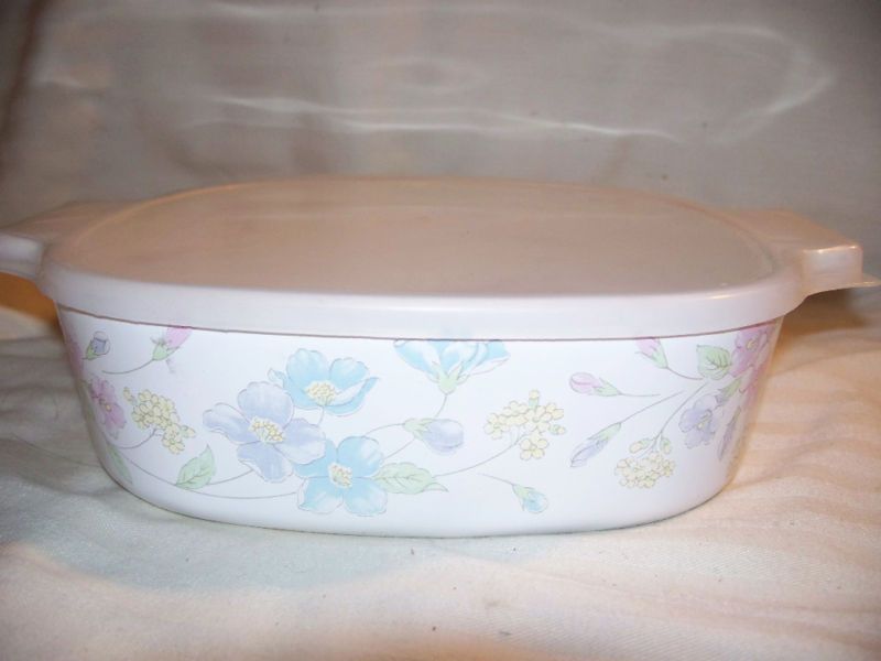 CORNINGWARE PASTEL BOUQUET CASSEROLE 2 QT BAKING DISH 9  