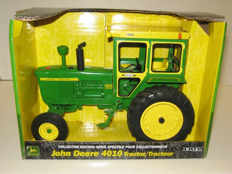 Up for sale is a 1/16 JOHN DEERE 4010 Collector Edition tractor with 