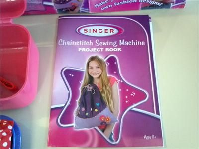 Childrens Pink Singer Fashion Center Kids Sewing Machine & Bead 