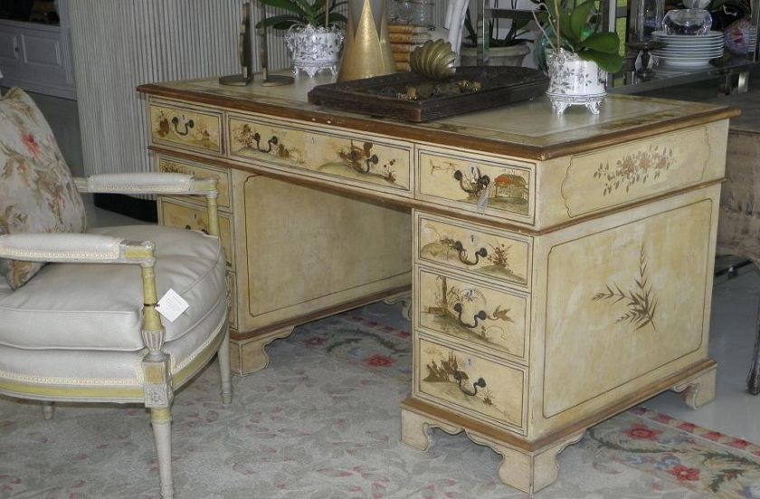 Antique George III Chinois Decorated Pedestal Desk  