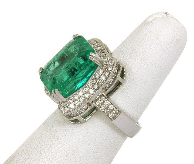 NEW 18K GOLD, DIAMONDS & 14.1 CT EMERALD LADIES EYE CATCHING DRESS 